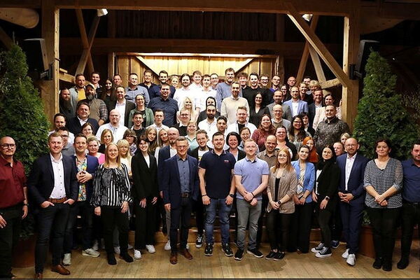 ACP Tekaef Mitarbeiter